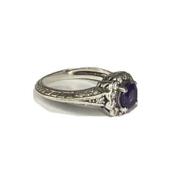 Purple Amethyst? Solitaire clear stones surround Marked 925 silver ring Size 7.5 - Picture 3 of 6